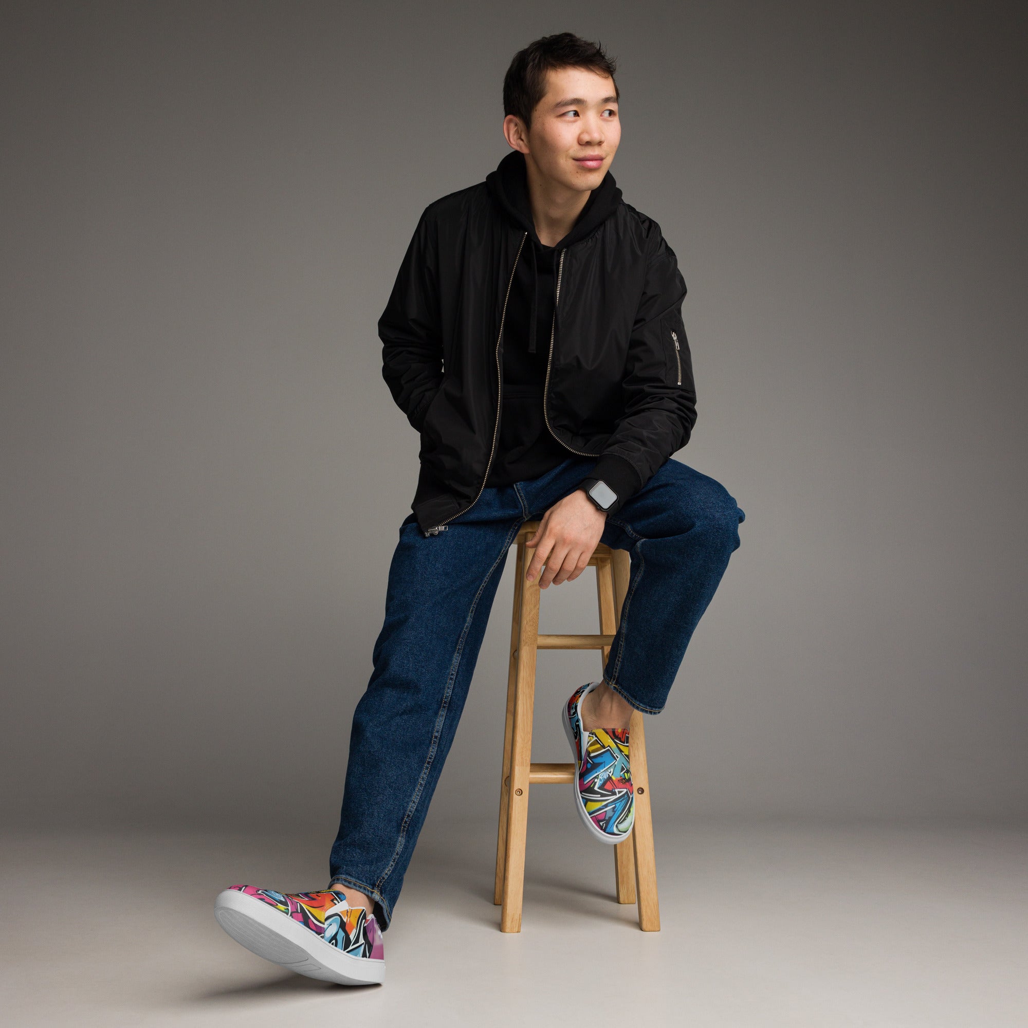 Graffiti slip-on canvas shoes